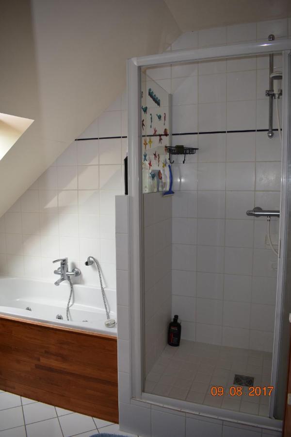 Bed and Breakfast Au Calme Houssay  Экстерьер фото